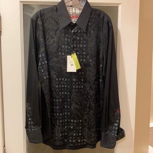 Robert Graham NWT!!! Beautiful embroidery and color detail. Classic fit